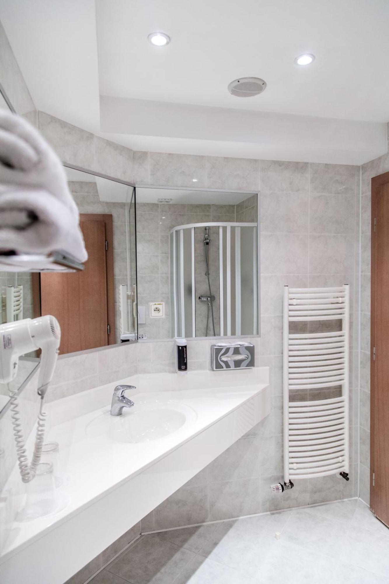 Hotel Troja Prague Luaran gambar
